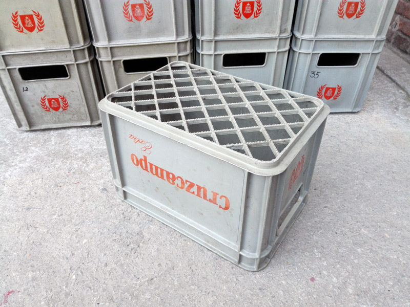 caja bebida cerveza cruzcampo 26x42x29 20u
